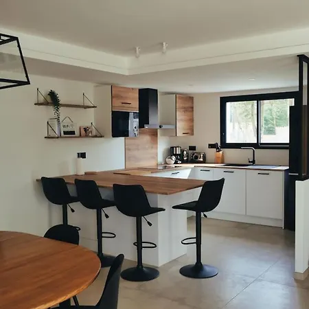 Sous Les Pins Avec Et Acces Prive A La Holiday home *
